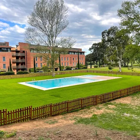 Near Golf Course With Pool